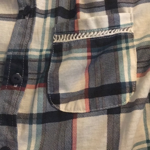 Button up shirt (pic shows rolled up or straight option for sleeve) - Picture 2 of 3